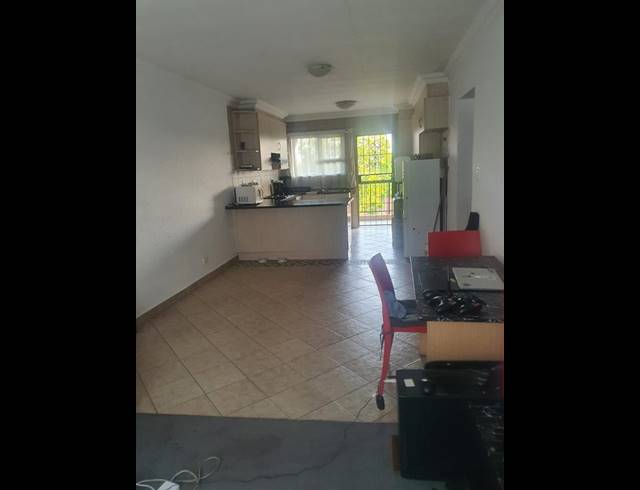 2 BEDROOM APARTMENT FOR SALE IN FLORIDA PARK